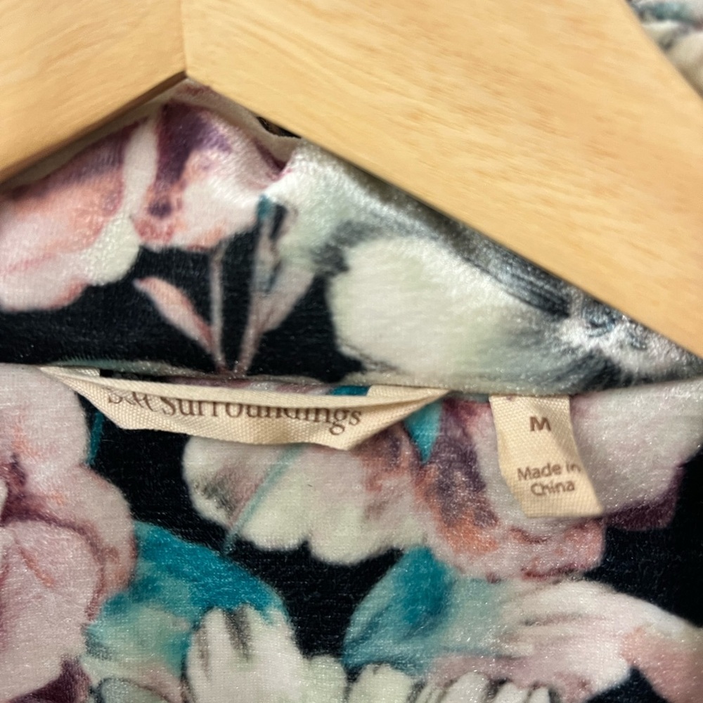 Soft Surroundings Velour Floral Puffer Jacket M - Picture 4 of 5